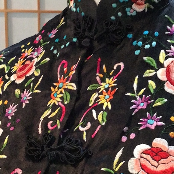 100 % SILK MAO Blouse black M Size bought in Hong Kong , excellent condition. - Picture 2 of 5